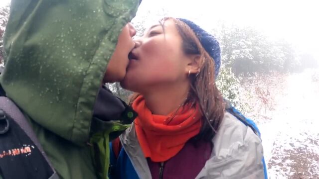 SORA-394 Super cold! ! Snow mountain hiking drink