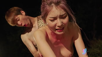 Chinese girl Li Zhiyan got fucked hard in the middle of the forest with a guy.