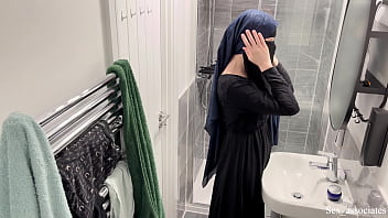 OMG! I didn’t know arab girls do that. I caught a Muslim arab girl in hijab masturbating in the shower.