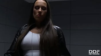 The Interrogator: Busty Cop Sucks her Prisoner