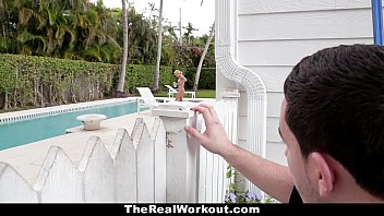 TheRealWorkout – Horny Housewife (Mia Pearl) Fucks The Poolboy!