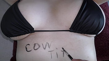 Hairy BBW girl in a lewd bikini get covered in a dirty body writings like in hentai! – Milky Mari